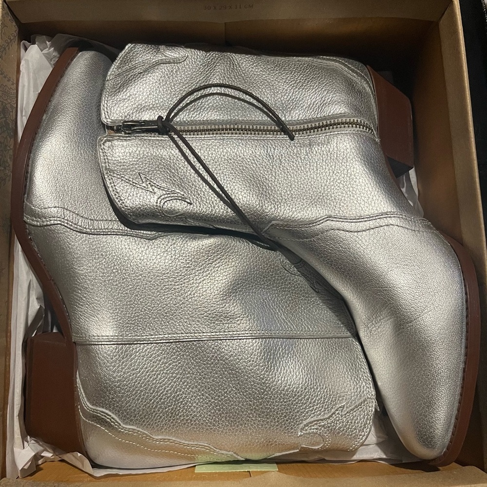 Free People New Frontier Cowboy Bootie Color Metallic Silver Size 11 - Picture 5 of 12
